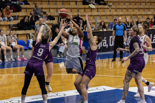 Magabiztos soproni győzelem Székesfehérváron